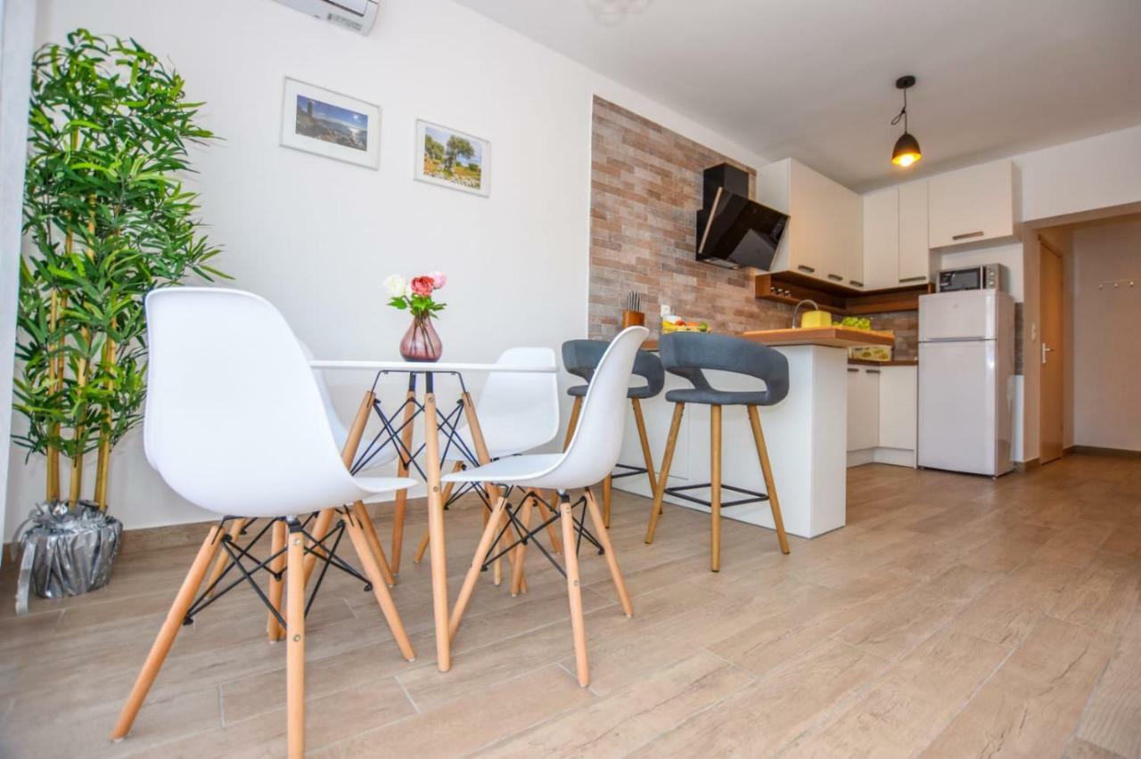 Apartments Milena 8 Mandre Exterior photo